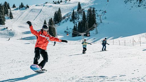 Mittwochnachmittagskurs Snowboard für Kinder - Einheimische und Feriengäste title image